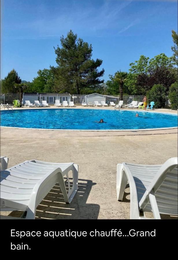 Hotel La Paillote De Claire La Roque-d'Antheron Exteriér fotografie
